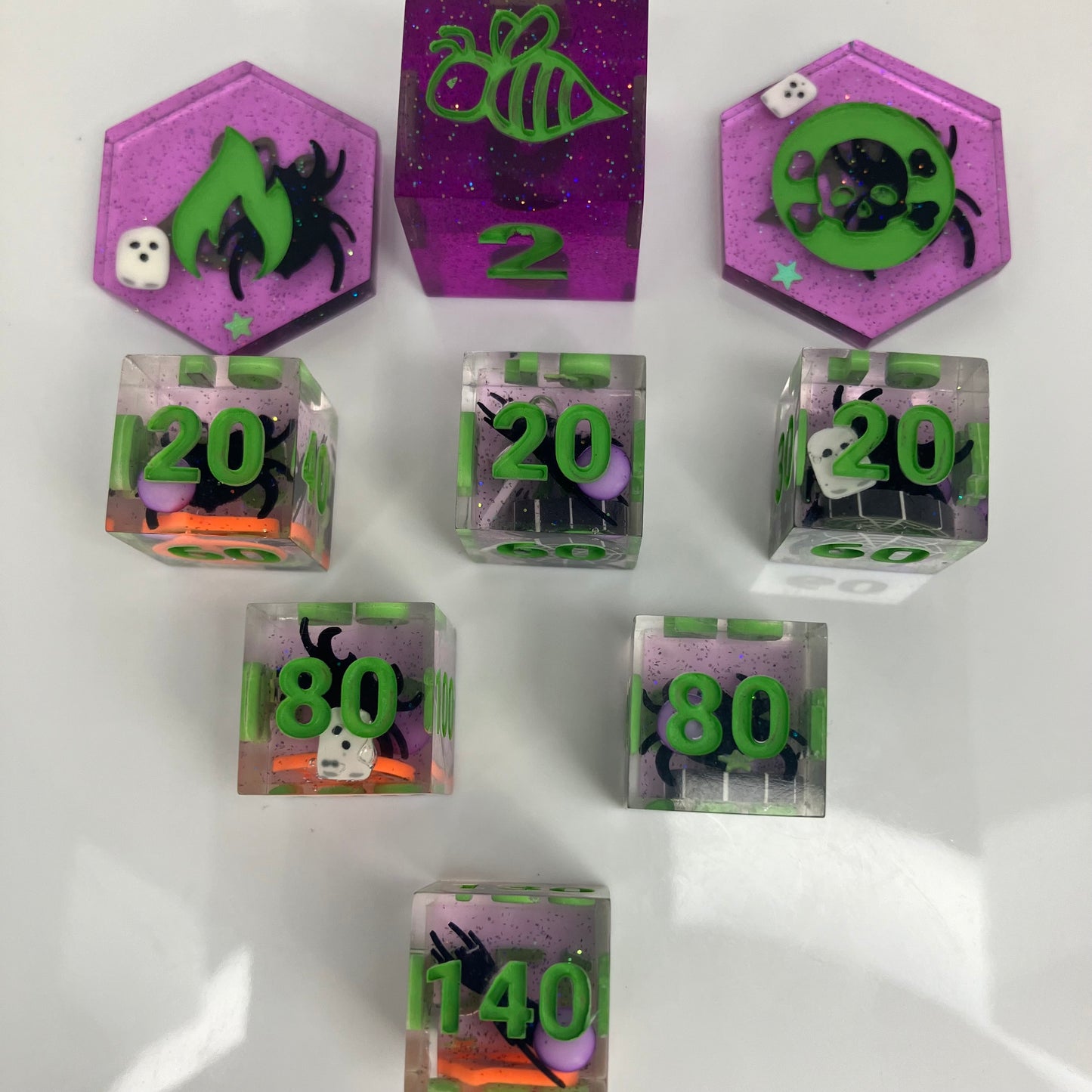 halloween themed d6 hit point trackers for the pokemon tcg