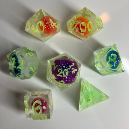 Glowing Mushrooms 7 piece dice set