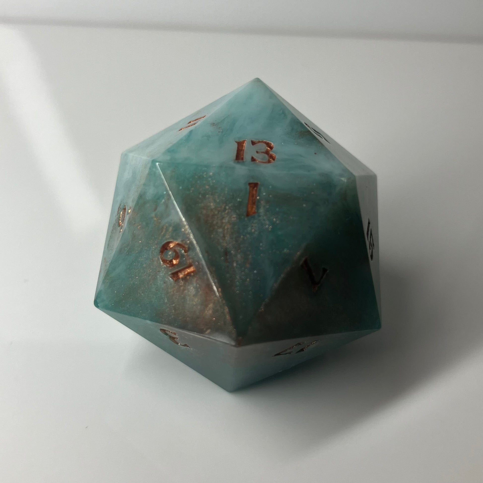 resin 30mm d20 chunk looks like verdigris and copper