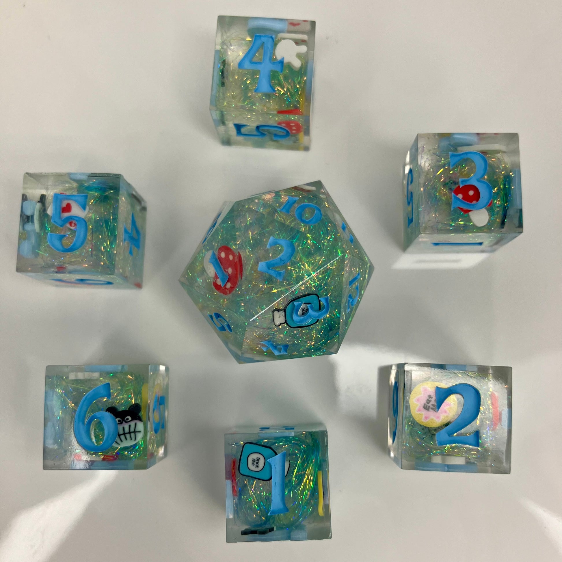 6 d6 and a spindown d20 for use with lorcana tcg
