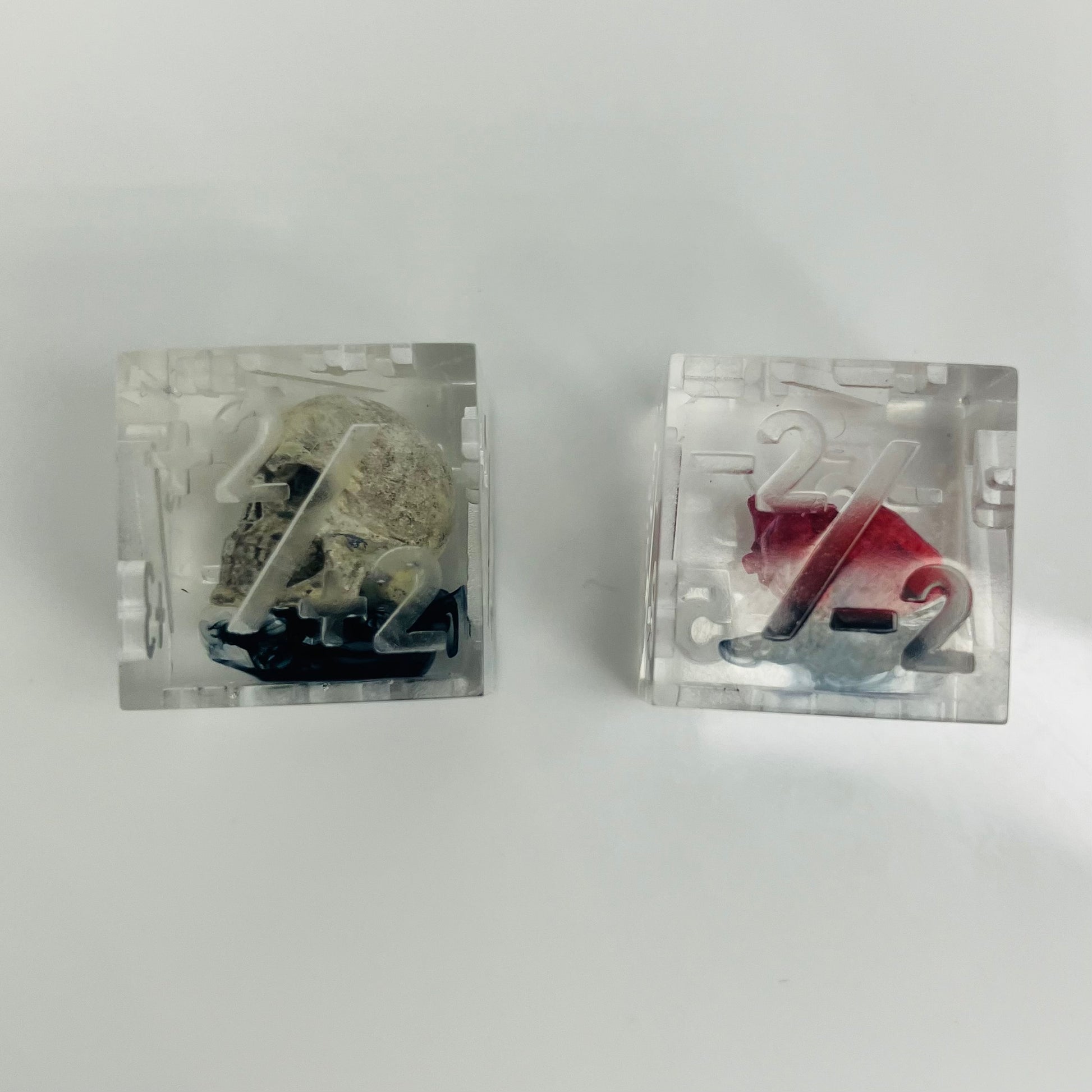 MTG counter dice with hand painted heart and skull