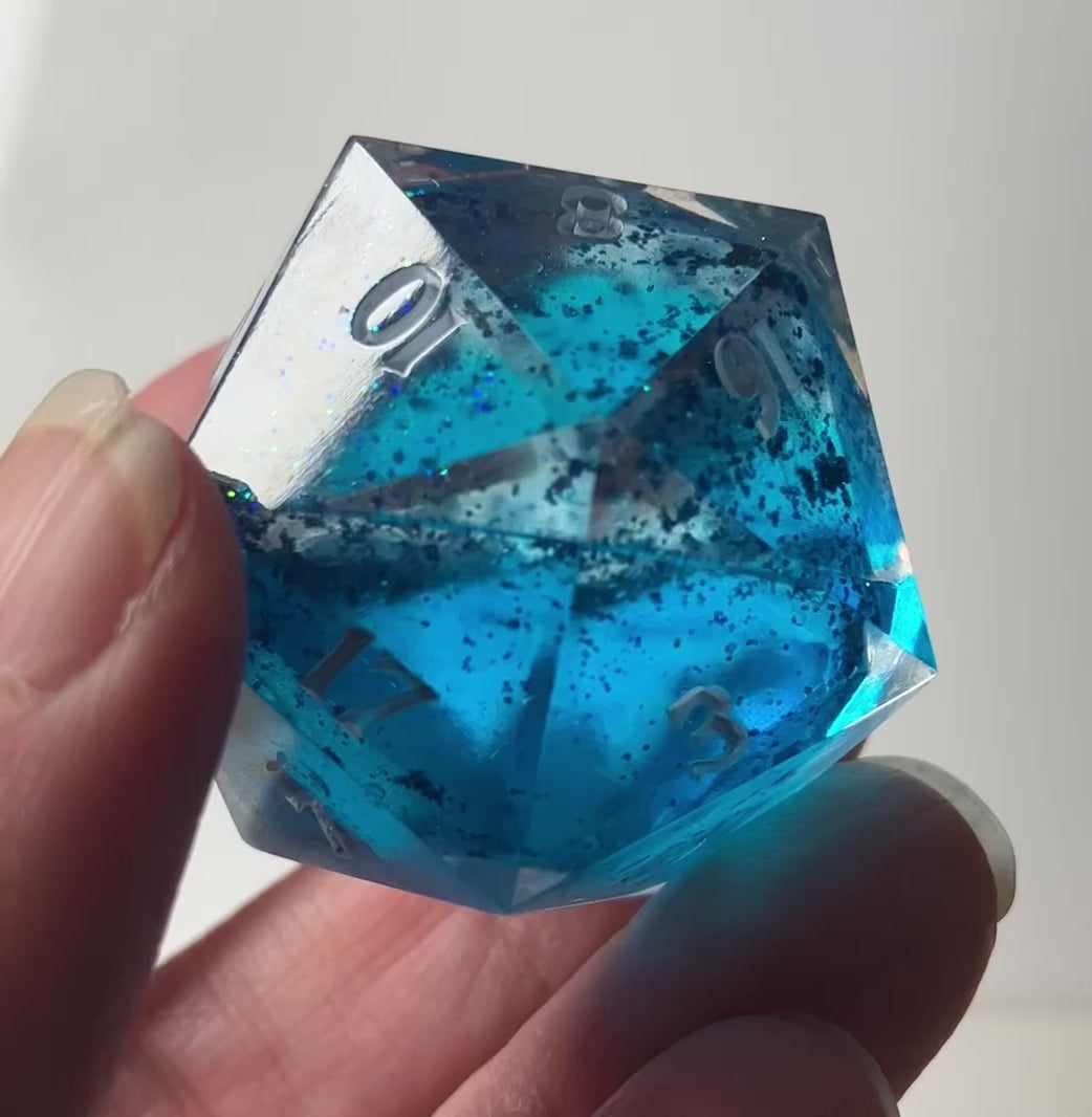 0154 Deep Water liquid core 30mm d20 Chonk